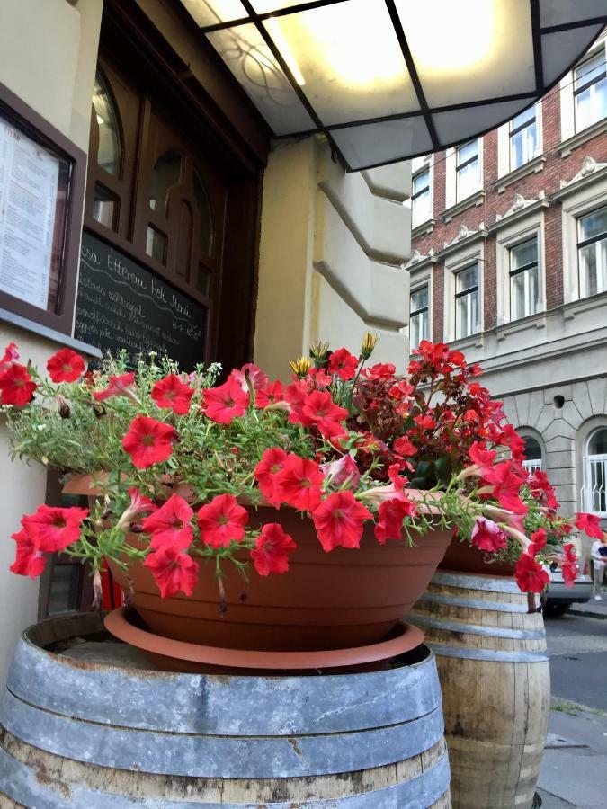 Buda Boutique Apartment Budapest Exteriör bild